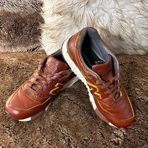 New Balance 998 Vintage-Inspired with Horween leather. Men’s 8 Made in USA